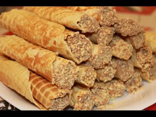 Вафельные трубочки с вареной сгущенкой.Простой рецепт.