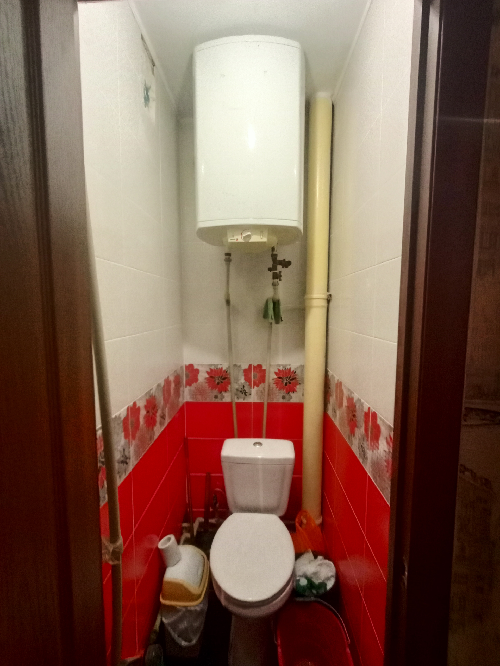 🏡 Продам 2-к квартиру в Артемовском районе, кв. Степной! 📍 Адрес: кв. Степной 🏢 Этаж: 8/9 📐 Площадь: 55,3 м² ✅ Особенности квартиры: Косметический ремонт – заходи и живи Разводка воды пластиком Все окна ПВХ Балкон застеклен Вся мебель и бытовая техника остаются: кондиционер, стиральная машина, холодильник, бо...